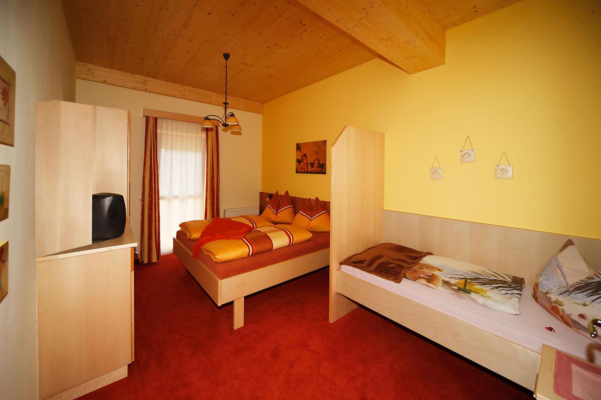 Hotel Garni Zerza Tröpolach Rom bilde