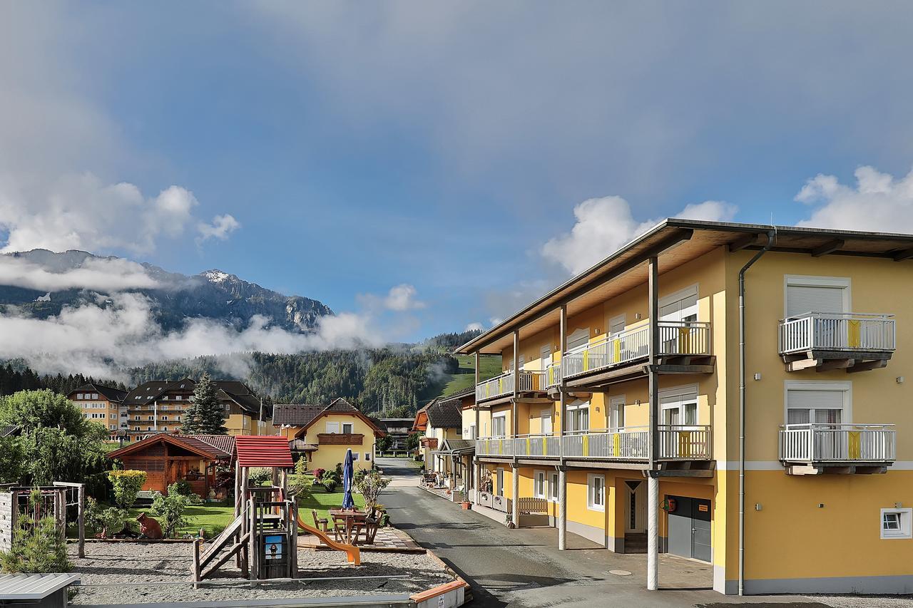 Hotel Garni Zerza Tröpolach Eksteriør bilde