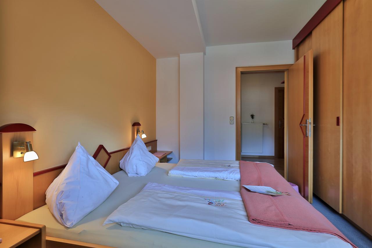 Hotel Garni Zerza Tröpolach Eksteriør bilde