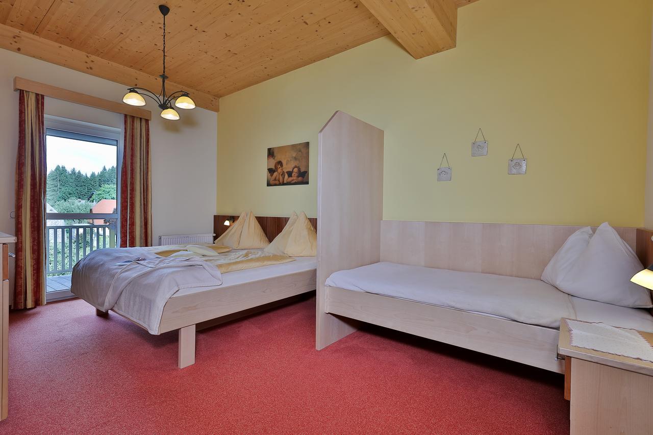 Hotel Garni Zerza Tröpolach Eksteriør bilde